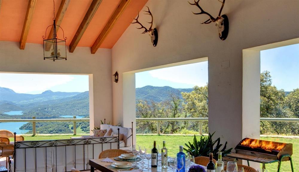 Enjoy your holiday at Cortijo Alcornocosa in El Bosque, Andalucia