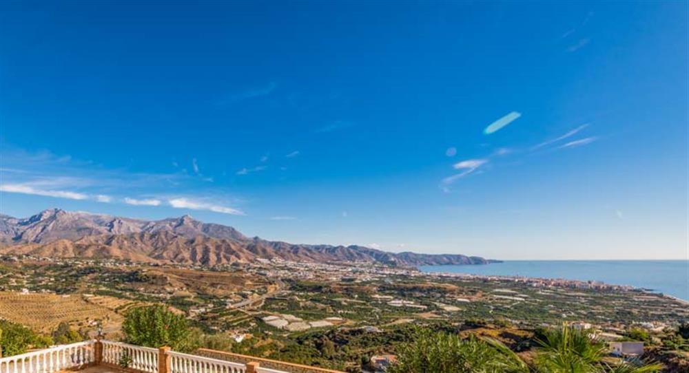 Book a holiday at Villa Buenavida in Nerja, Andalucia