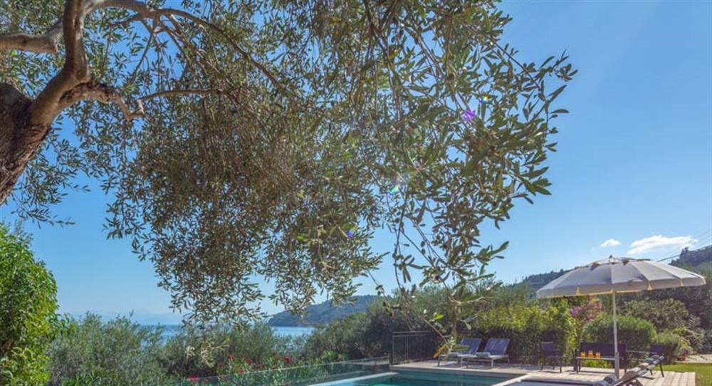 Villa Apanemia Mare in Boukari, Corfu has 3 bedrooms