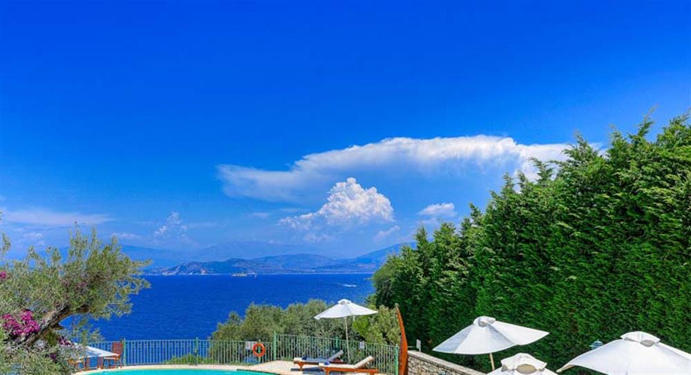 Villa Athina in Kassiopi, Corfu has 6 bedrooms