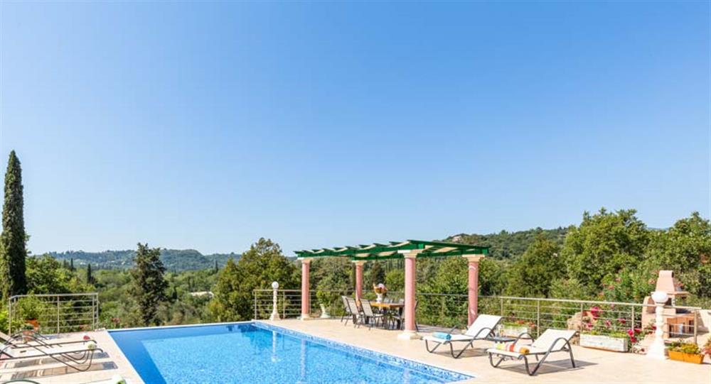 Villa Mirela Megali in Dassia, Corfu has 4 bedrooms