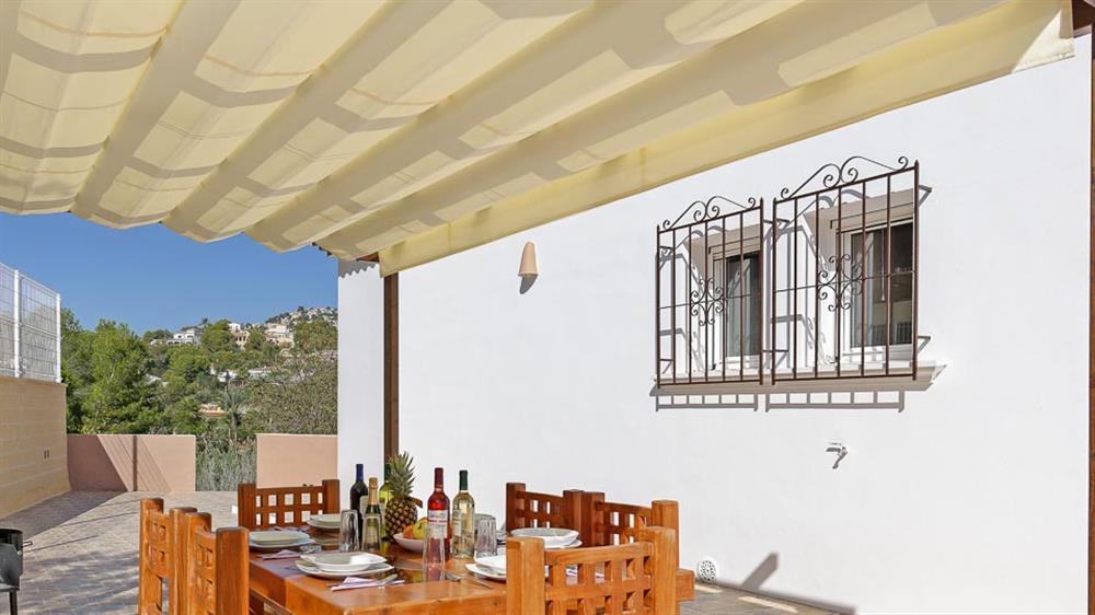 Book a holiday at Villa Blanc in Moraira, Costa Blanca