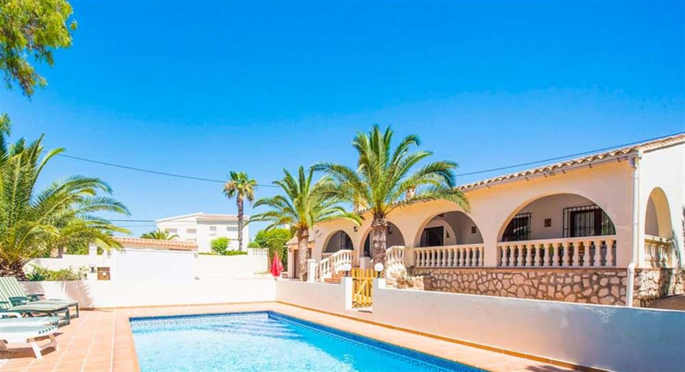 Book a holiday at Villa Capricho in Calpe, Costa Blanca