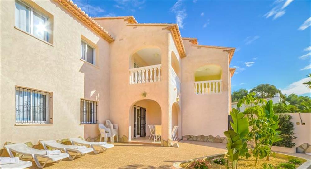 Villa Sasha in Calpe, Costa Blanca has 8 bedrooms