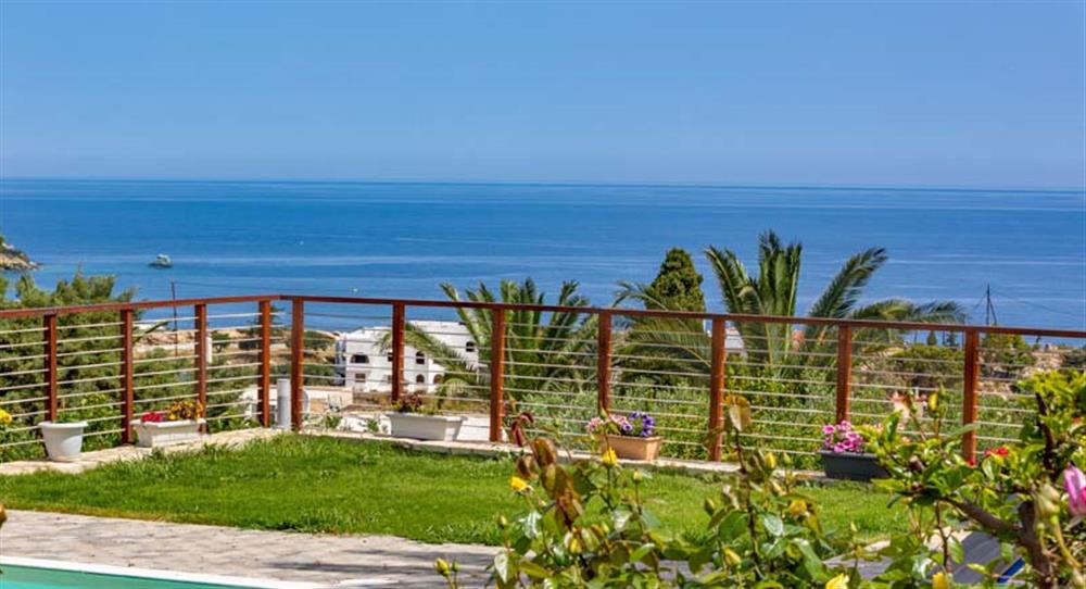 Villa Sunset Lygaria in Agia Pelagia, Crete sleeps 5 people