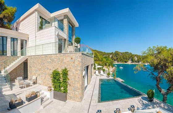 Villa Infinitia, Selca, Croatia