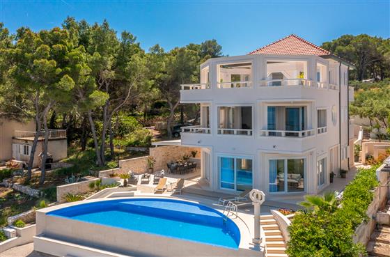 Villa Nala, Sutivan, Croatia