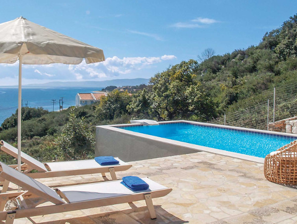 Villa Mare in Skala, Kefalonia. Sleeping 4 people in 2 bedrooms