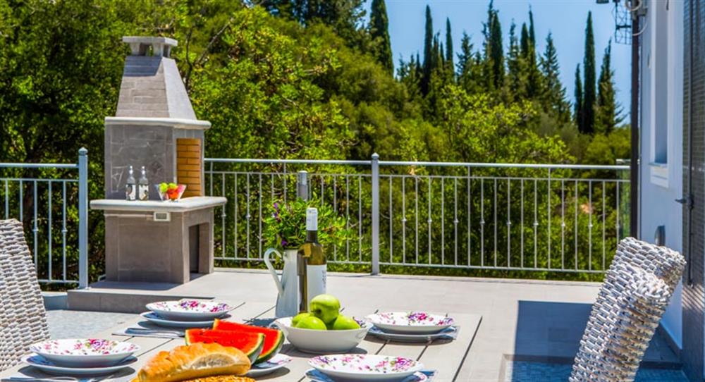 Book a holiday at Villa Terra in Trapezaki, Kefalonia