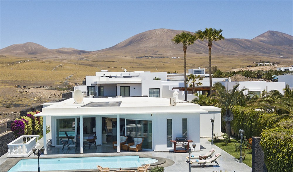 Villa Clotilde in Puerto Calero, Lanzarote has 3 bedrooms