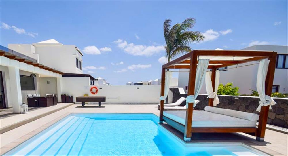 Villa Valen in Playa Blanca, Lanzarote sleeps 8 people