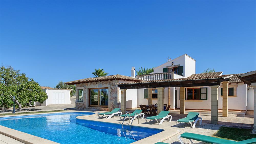 Book a holiday at Can Xaneta in Alcudia, Majorca