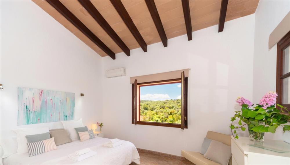 Sa Cova d’es Pujol in Felanitx, Majorca sleeps 8 people