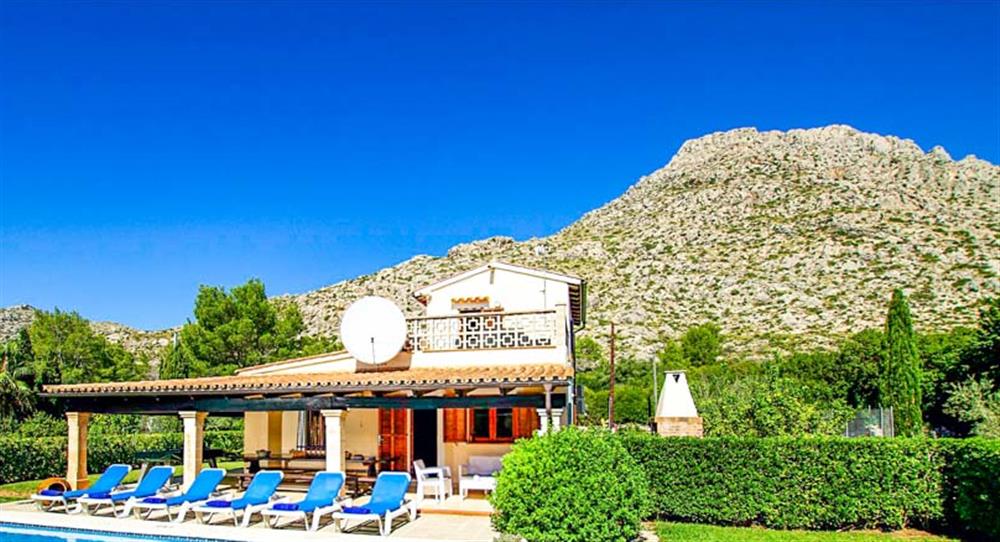 Villa Barraca in Puerto Pollensa, Majorca sleeps 6 people