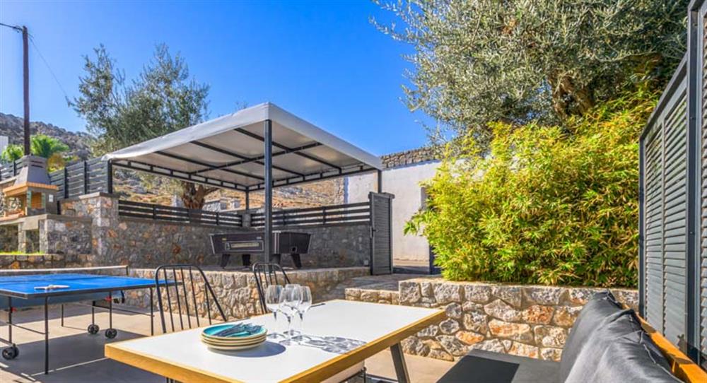 Book a holiday at Lambis Athina in Lindos, Rhodes