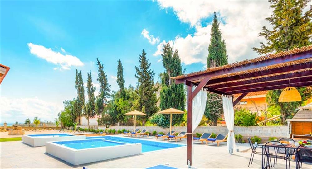 Villa Aileen in Kalithea, Rhodes has 5 bedrooms