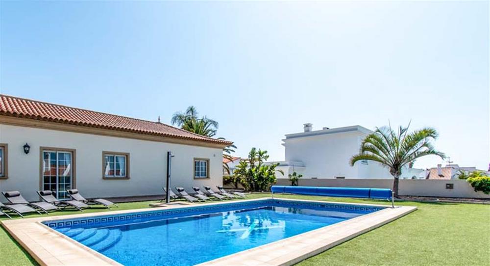 Villa Guapa in Golf Del Sur, Tenerife sleeps 10 people