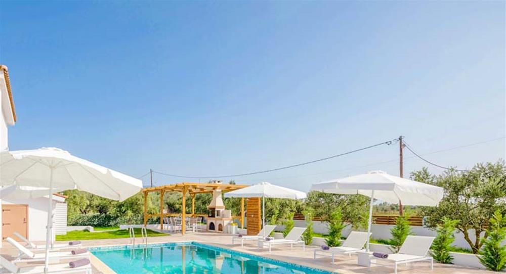 Villa Rodakinia in Central Zakynthos Island, Zakynthos sleeps 10 people